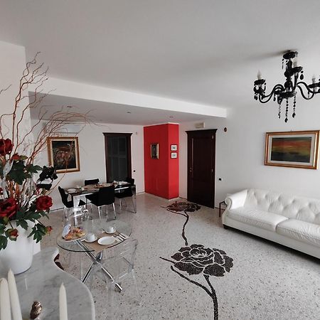 B&B Rossella Montoro Inferiore Eksteriør billede