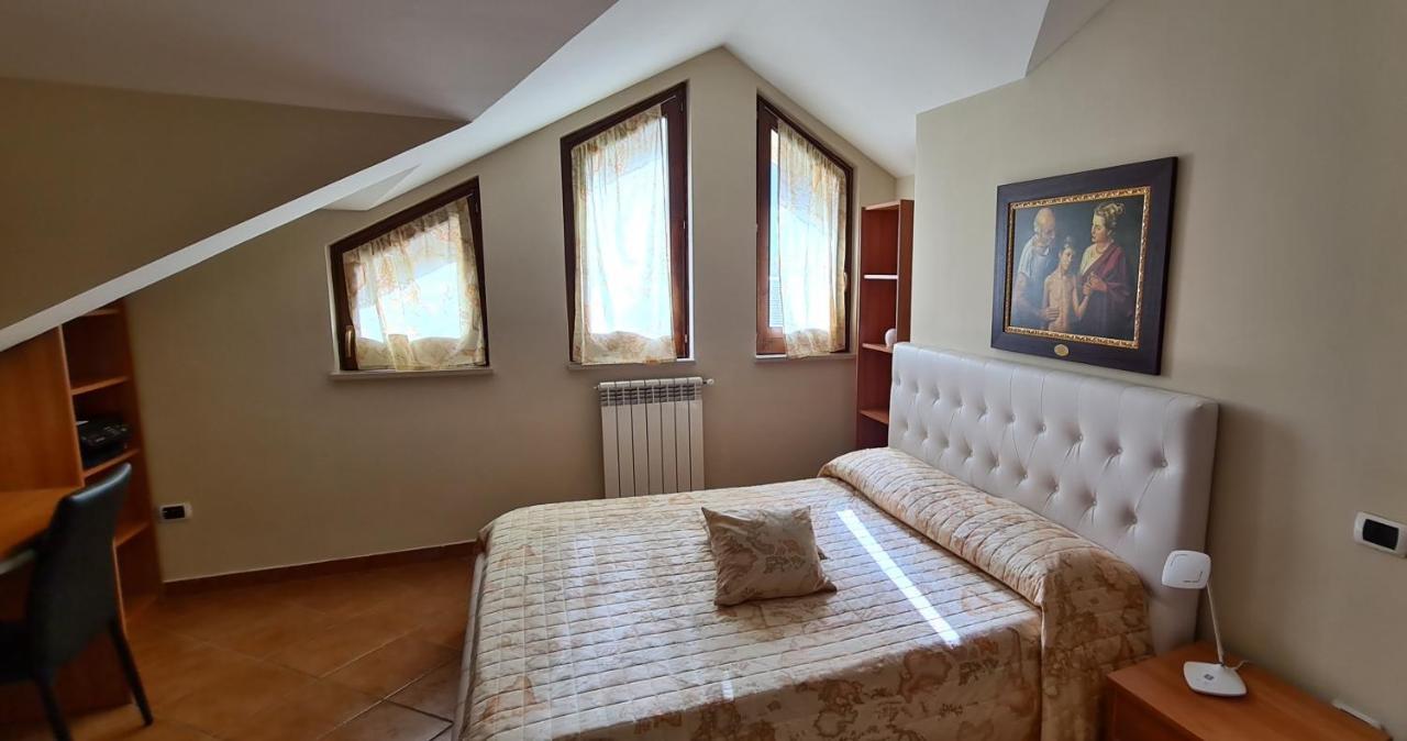 B&B Rossella Montoro Inferiore Eksteriør billede